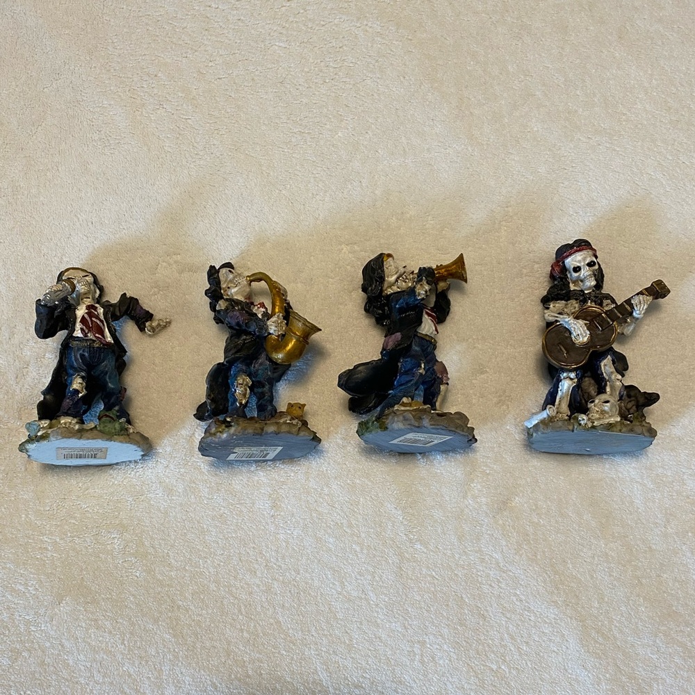 Band of 4 Skeleton Musician Figures - Picture 12 of 13